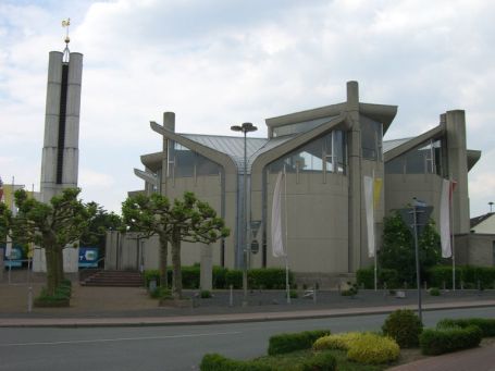 Emmerich : Hansastraße, Heilig-Geist-Kirche